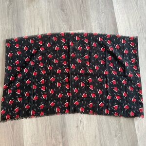 โค๏ธ Santa Hat Festive Black Infinity Scarf